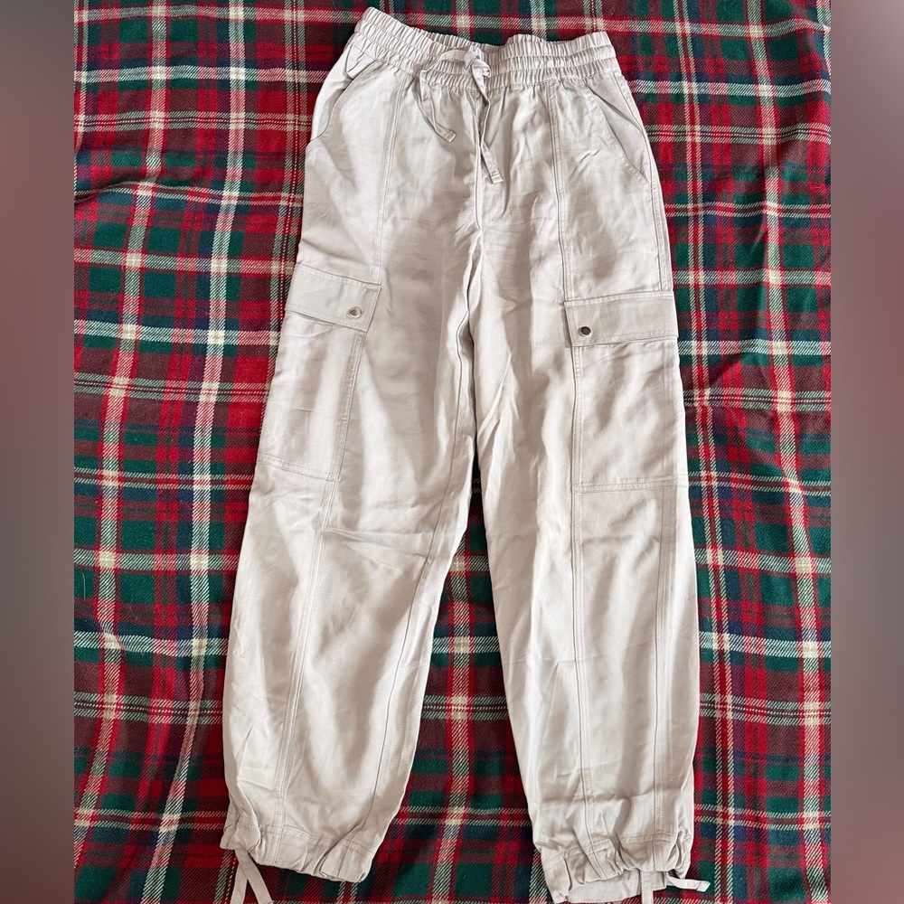 Athleta grey/khaki Cargo Joggers